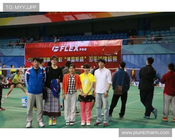 重庆羽毛球队在世界锦标赛积分榜中以56分稳居第一名展现强大实力